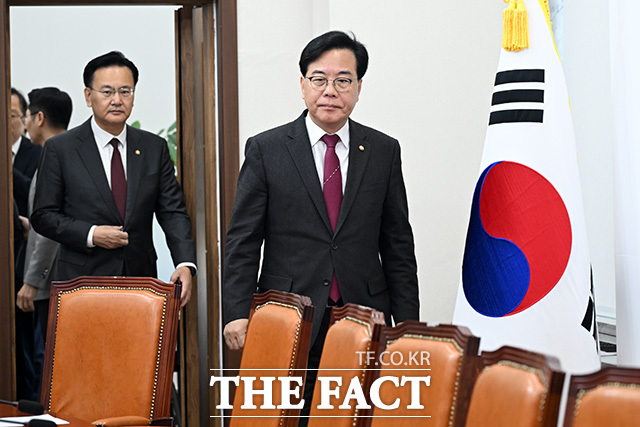 '당대표 없는 최고위' 모두발언하는 송언석 국민의힘 원내대표(왼쪽 두 번째).