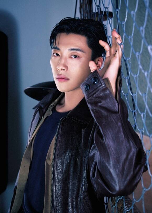 배우 우도환이 <더팩트>와 만나 지난 3일 공개된 넷플릭스 오리지널 시리즈 '사냥개들' 시즌2 관련 인터뷰를 진행했다. /넷플릭스