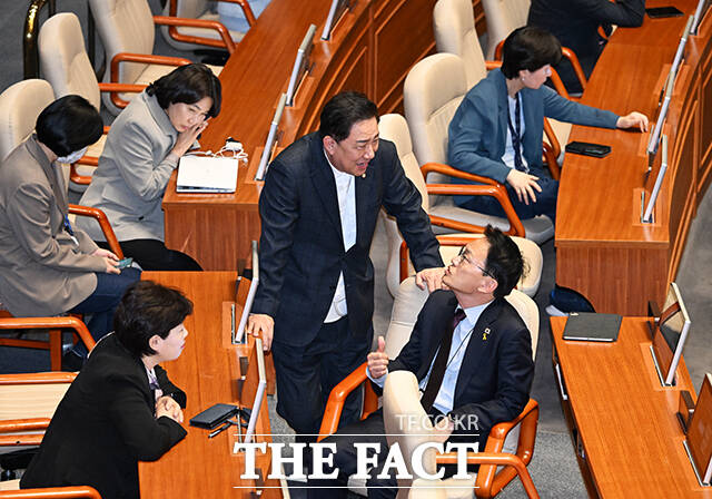 김병기 무소속 의원이 13일 오후 서울 여의도 국회에서 열린 제434회국회(임시회) 4차 본회의 교육·사회·문화에 대한 대정부질문에 참석하고 있다. /국회=배정한 기자
