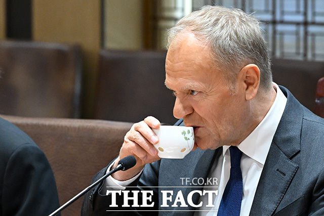 인사말 하는 도날드 투스크 폴란드 총리.