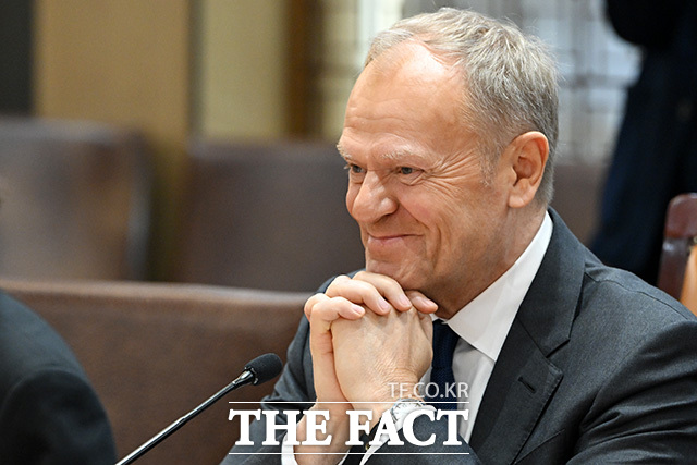 인사말 하는 도날드 투스크 폴란드 총리.