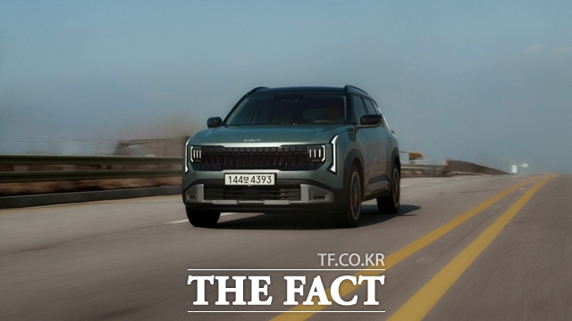 기아의 소형 SUV 신형 모델이 출고 이후 시장 1위에 올랐다. 사진은 '디 올 뉴 셀토스'. /기아자동차 제공