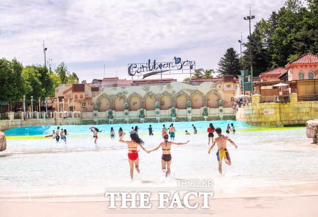 캐리비안 베이 야외 파도풀 /에버랜드