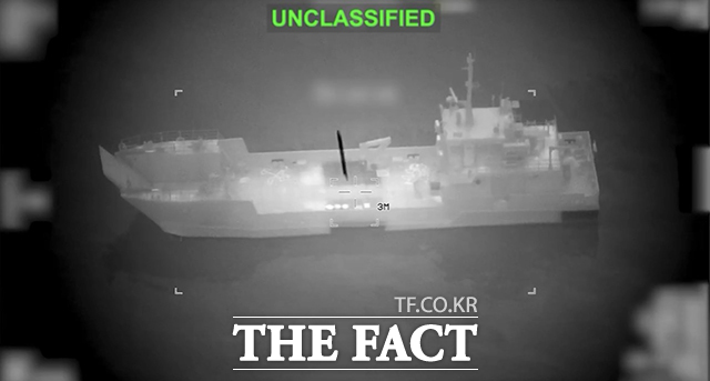 미국 중부사령부가 10일(현지시간) 호르무즈해협 인근에서 이란 기뢰부설선과 해군 함정 여러 척을 격침했다고 밝혔다. /미 중부사령부 SNS