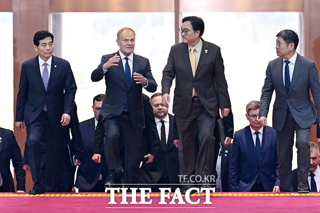 인사말 하는 도날드 투스크 폴란드 총리.