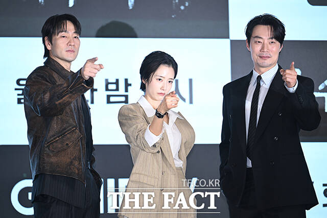배우 박해수와 곽선영, 이희준(왼쪽부터)이 13일 오후 서울 구로구 신도림 더세인트 그랜드 볼룸에서 열린 ENA 새 월화드라마 '허수아비' 제작발표회에 참석해 포즈를 취하고 있다. /박헌우 기자