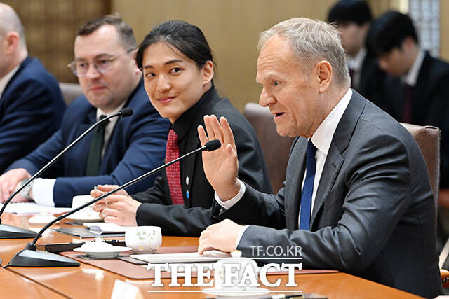 인사말 하는 도날드 투스크 폴란드 총리.