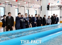  하동군, 수산물 위판장 준공…지역 수산물 유통 기반 구축