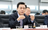  김태흠 충남도지사 '지역경제 회복 전방위 대응 필요'