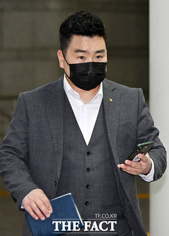 김현태 전 육군 특수전사령부 707특수임무단장이 14일 오후 서울 서초구 서울중앙지방법원에서 열린 내란중요임무종사 혐의 관련 공판에 출석하고 있다. /박헌우 기자