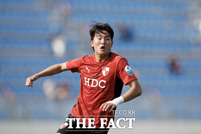 '하나은행 K리그2 2026' 7라운드 MVP에 선정된 부산 백가온./K리그