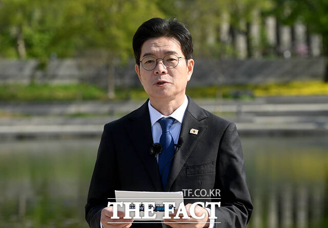 정원오 더불어민주당 서울시장 후보가 14일 오전 서울 용산구 국립중앙박물관 거울못 앞에서 문화관광 관련 공약 발표를 하고 있다. /박상민 기자