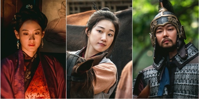 배우 수현 하윤경 윤균상(왼쪽부터)이 JTBC 새 드라마 '신의 구슬'에 힘을 보탠다. /JTBC