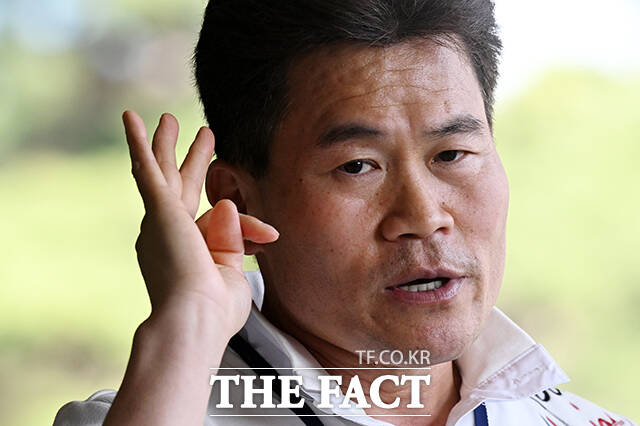 검찰이 이재명 대통령과 이준석 개혁신당 대표의 명예를 훼손한 혐의를 받는 한국사 강사 출신 유튜버 전한길 씨의 구속영장을 청구했다./서예원 기자