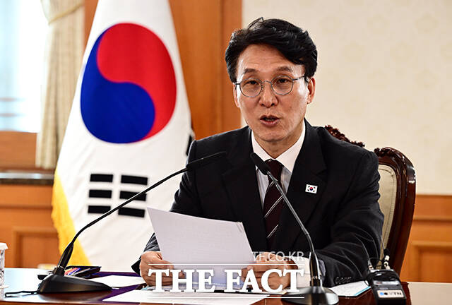 김민석 국무총리가 14일 오후 서울 종로구 정부서울청사에서 열린 공명선거 관계장관회의에 참석해 모두발언을 하고 있다. /임영무 기자