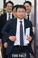  원내대책회의 들어서는 한병도 [포토]
