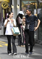  한낮 더위에 즐기는 음료 한잔 [포토]