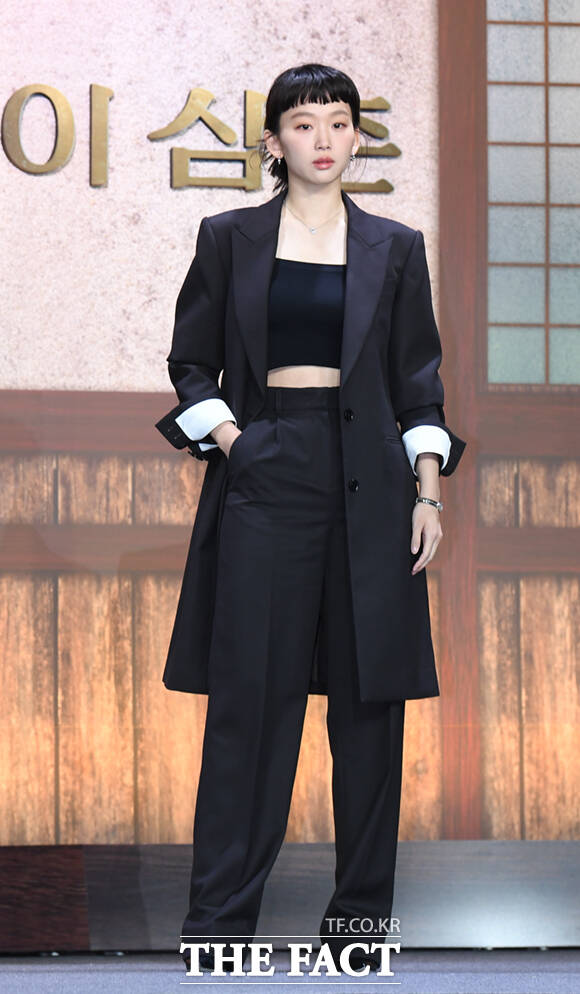 배우 진기주가 정신과 의사로 변신한다. 사진은 지난 2024년 5월 서울 강남구 그랜드 인터컨티넨탈 서울 파르나스에서 열린 디즈니+ 오리지널 시리즈 '삼식이 삼촌' 제작발표회에 참석한 모습. /이새롬 기자