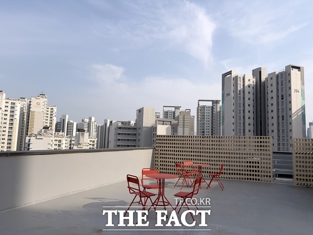 에피소드 컨비니 홍대는 루프탑, 스터디룸 등 공용공간도 갖췄다. /공미나 기자