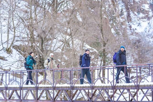'대체 등산을 왜 하는 건데?'는 오는 8월 넷플릭스에서 공개된다. /넷플릭스