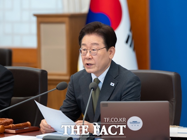 이재명 대통령이 14일 청와대에서 주재한 제16회 국무회의 겸 제5차 비상경제점검회의에서 발언하고 있다. /청와대