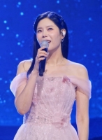  린, 젤리피쉬와 전속계약…