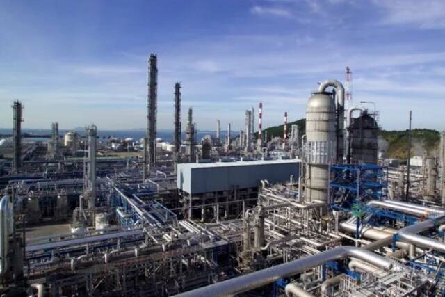 한화토탈에너지스가 PX 불가항력 선언과 관련해 전면 공급 중단이 아닌 일시적인 생산량 감소에 따른 영향이라고 밝혔다. 사진은 한화토탈에너지스 대산공장 전경. /한화토탈에너지스