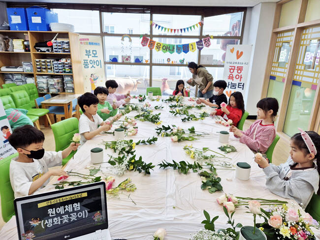 안동시가 추진 중인 보육 사업이 주민들의 호응을 얻고 있다. /안동시
