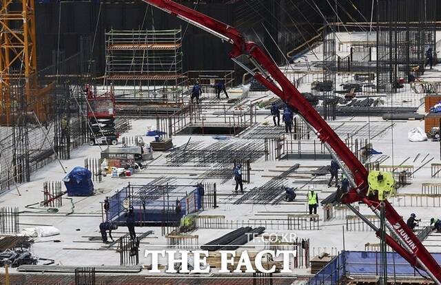 한국주택금융공사가 중동 정세 장기화로 어려움을 겪고 있는 건설현장 지원을 강화한다. /뉴시스