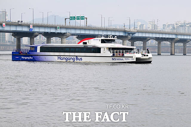 서울시가 한강버스 교통연계 서비스 등에 시가 지원할 수 있도록 근거규정을 마련한 협약 변경안을 제335회 임시회에 상정했다고 16일 밝혔다. /남윤호 기자