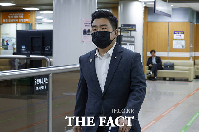 김현태 전 육군 특수전사령부 707특수임무단장이 16일 오전 서울 서초구 서울중앙지방법원에서 열린 내란중요임무종사 혐의 관련 공판에 출석하고 있다. /남윤호 기자