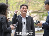  구속 기로에 선 전한길 '명예훼손 보도했다는 것은 가짜뉴스' [TF사진관]