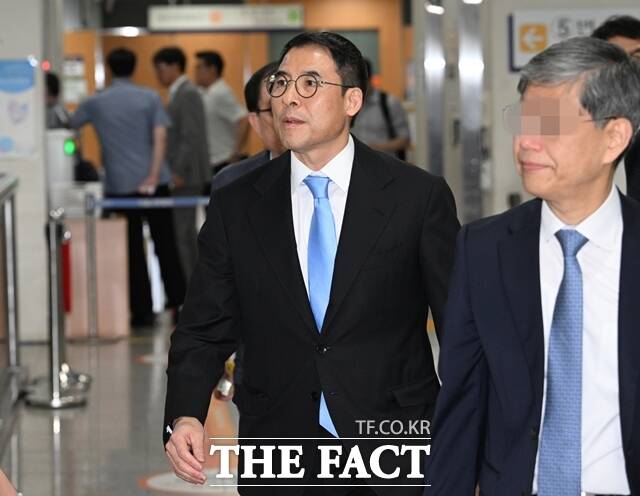 조현문 전 효성 부사장이 지난해 6월 강요 미수 혐의 공판에 출석하고 있다. /박헌우 기자