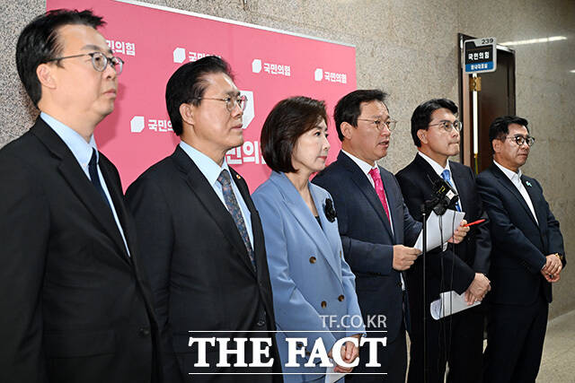 발언하는 김형동 국민의힘 국조특위 야당 간사(가운데).