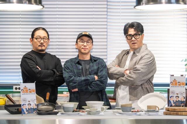 김도윤 최강록 셰프, 가수 데프콘(왼쪽부터)가 출연하는 '최강로드-식포일러'는 4월 21일 오후 9시 첫 방송한다. /SBS