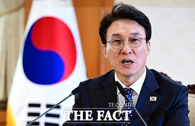 김민석 국무총리가 17일 오전 서울 종로구 정부서울청사에서 열린 마약류 대응 관계장관회의에 참석해 모두발언을 하고 있다. /임영무 기자