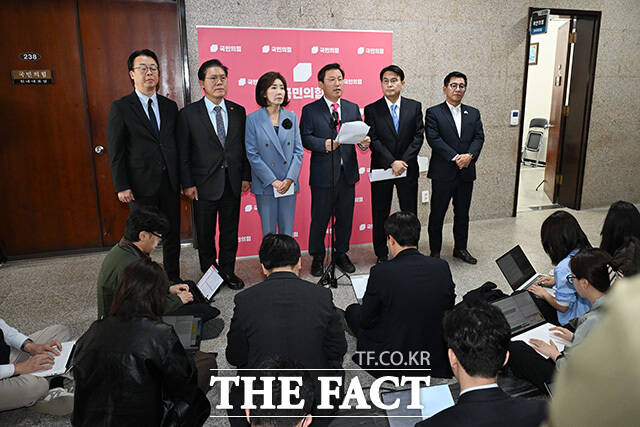 발언하는 김형동 국민의힘 국조특위 야당 간사(가운데).