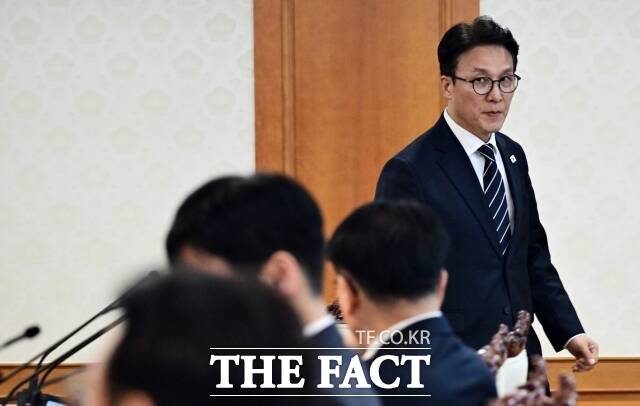 김민석 국무총리는 지난 16일 '2026 여수세계섬박람회' 준비 상황을 점검하기 위해 전남 여수로 향했다. 박람회 개최 5개월을 앞두고도 준비가 제대로 되지 않았다는 지적이 제기돼서다. 김 총리는 이르면 다음 주에 여수를 다시 찾을 예정이다. /임영무 기자