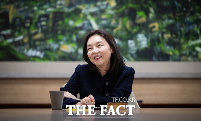 최호정 서울시의회 의장이 국민의힘 서초구청장 후보 경선에 참여하지 않는다고 17일 밝혔다. 사진은 최호정 서울시의회 의장이 지난 3월 4일 오후 서울 중구 서울시의회 의장실에서 <더팩트>와 인터뷰를 하고 있다. /박헌우 기자