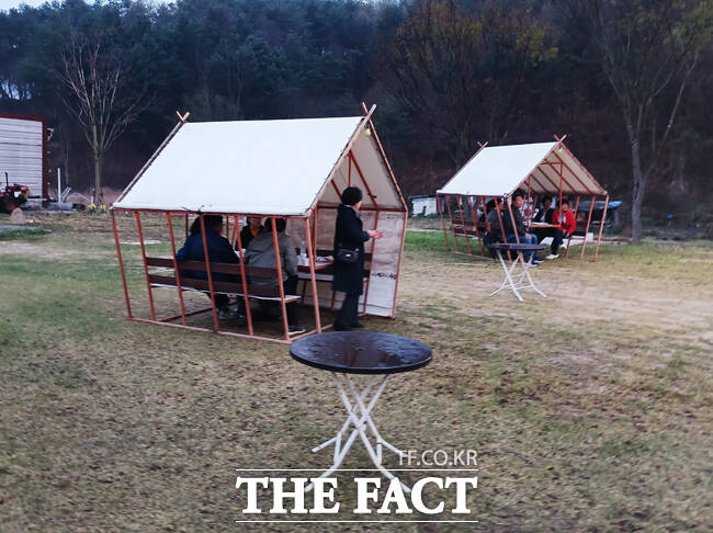 17일 제1회 영(영주시)·봉(봉화군) 이몽룡 음악회가 봄비 속 성황리에 열렸다. /독자 제공