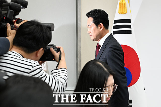 장동혁 국민의힘 대표가 20일 오전 서울 여의도 국회에서 열린 방미 성과 관련 기자간담회에서 발언을 하고 있다. /국회=서예원 기자