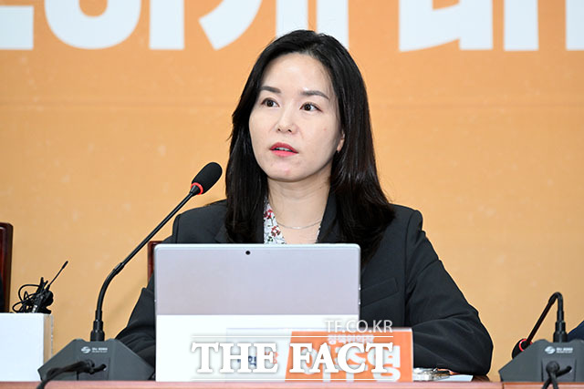 이준석 개혁신당 대표가 20일 오전 서울 여의도 국회에서 열린 개혁신당 최고위원회의에 참석해 모두발언을 하고 있다. /국회=서예원 기자