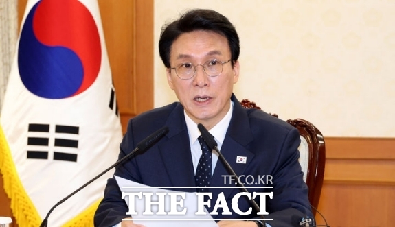 김민석 국무총리가 20일 오전 서울 종로구 정부서울청사에서 열린 새만금 전북 대혁신TF 2차 회의에서 발언하고 있다. /뉴시스