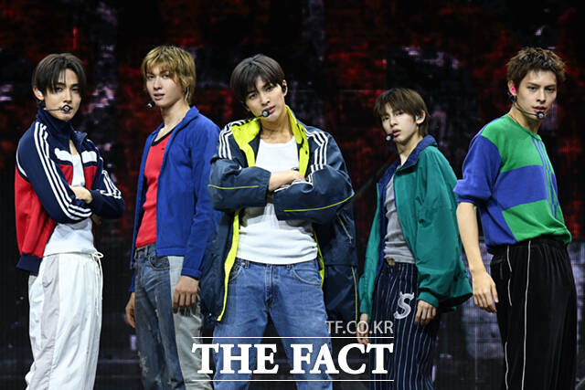 코르티스는 이날 오후 6시 'REDRED'를 발표하고 오후 8시 'REDRED Release Party(릴리즈 파티)'를 연다. 코르티스는 앨범 발매일인 5월 4일에도 한 차례 더 릴리즈 파티를 개최할 예정이다. /이새롬 기자