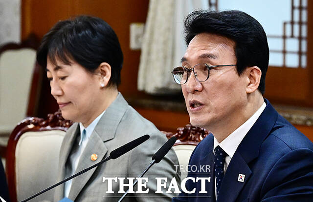 김민석 국무총리가 20일 오전 서울 종로구 정부서울청사에서 열린 비상경제본부회의에 참석해 모두발언을 하고 있다. /임영무 기자