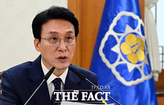 김민석 국무총리가 20일 오전 서울 종로구 정부서울청사에서 열린 비상경제본부회의에 참석해 모두발언을 하고 있다. /임영무 기자