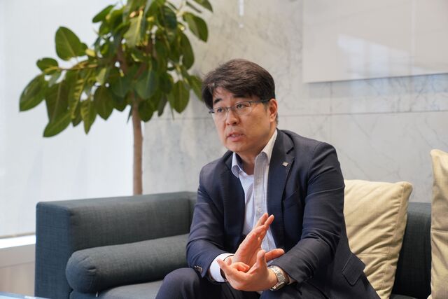 박희찬 미래에셋증권 투자전략부문 대표가 지난 17일 서울 중구 미래에셋센터원에서 <더팩트>와 인터뷰를 진행하며 향후 글로벌 증시 전망과 투자 전략에 대해 설명하고 있다. /미래에셋증권