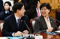  구윤철-정은경 '즐거운 대화' [포토]