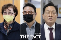  '양평 공흥지구 특혜 의혹' 공판 출석한 김건희 일가와 김선교 의원 [TF사진관]