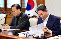  새만금 전북 대혁신 TF회의 참석한 서강현 현대차 사장 [포토]